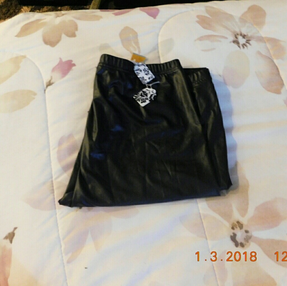 Liquid leggings